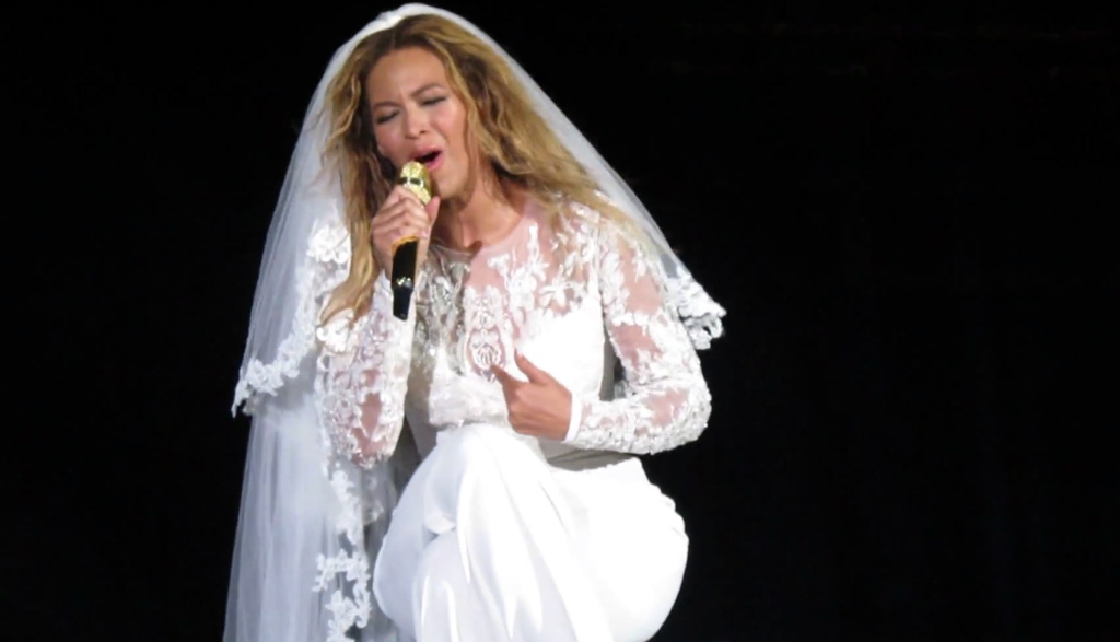 Beyonce-chante-Resentment-en-concert-a-Cincinnati-le-28-juin-2014_exact1024x768_l